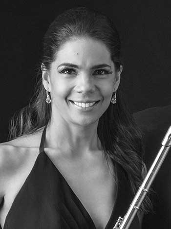 Cl&aacute;udia Nascimento