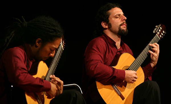 Brasil Guitar Duo | © Sean McNeil
