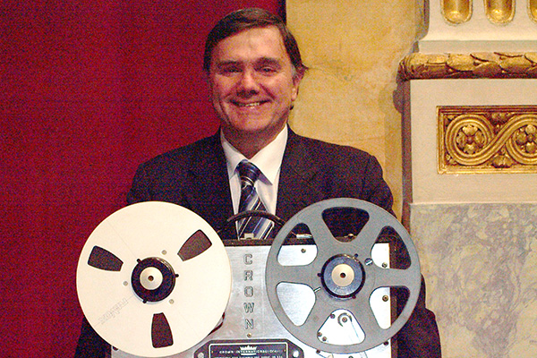 Alberto Dellepiane with historical recording machine