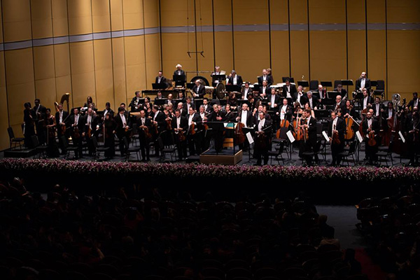 Concert at Shanghai Grand Theatre | &copy; Mariana Garcia