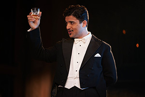 © Royal Shakespeare Company. Topher McGrillis