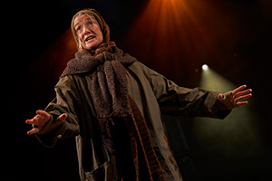 © Royal Shakespeare Company. Topher McGrillis