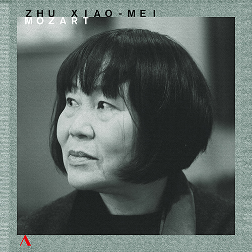MOZART, W.A.: Piano Sonatas Nos. 10 and 18 / Variations, K. 265 and K. 573 (Xiao-Mei Zhu)